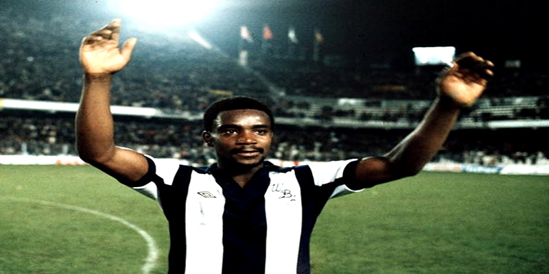 Sport, Football, Spain, UEFA Cup, Third Round First Leg, 22nd November 1978, Valencia 1 v West Bromwich Albion 1, West Bromwich Albion goalscorer Laurie Cunningham celebrates at the end of the match (Photo by Bob Thomas/Getty Images)