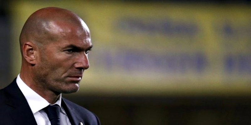 OPINIÓN | Zidane, ¡Hace falta un 9 y un entrenador!